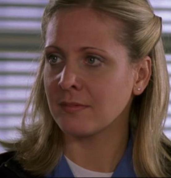 Kerrie Taylor (Beth Enright/Beth Beresford)
